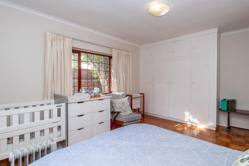 To Let 3 Bedroom Property for Rent in Meadowridge Western Cape